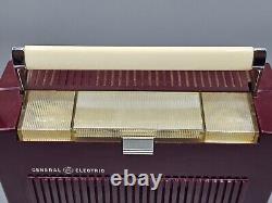 VINTAGE 1952 General Electric Burgundy 4-Tube Portable AM Radio, Model 607