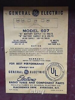 VINTAGE 1952 General Electric Burgundy 4-Tube Portable AM Radio, Model 607