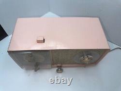 VINTAGE ATOMIC PINK 1962 Mid Century GE AM ALARM CLOCK RADIO MODEL C-466A