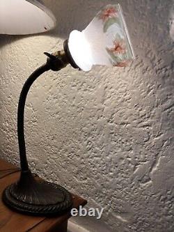 VINTAGE EAGLE Co. ART DECO/RETO Cast Iron Base Gooseneck Desk Lamp FLORAL GLASS