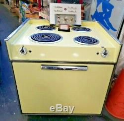 VINTAGE GE GENERAL ELECTRIC Built-in OVEN RANGE STOVE COOK TOP YELLOW ATOMIC MCM
