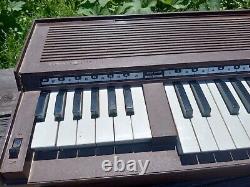 VINTAGE GENERAL ELECTRIC 3 OCTAVE CHORD PORTABLE TOY ORGAN with LEGS TESTED VIDEO