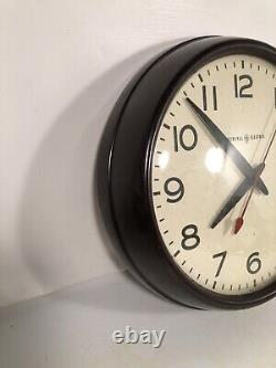 VINTAGE GENERAL ELECTRIC School Wall Clock Model 2912B Bakelite Made In USA