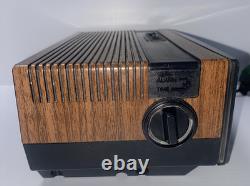 VTG Flip Clock AM/FM Radio Alarm 1984 General Electric Walnut 7-4305F WORKING
