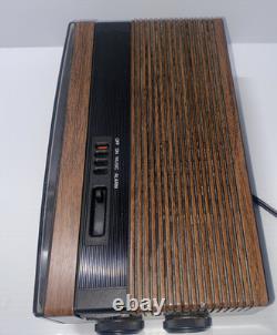 VTG Flip Clock AM/FM Radio Alarm 1984 General Electric Walnut 7-4305F WORKING