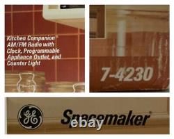 VTG GE Spacemaker Companion AM/FM Clock Radio/UndCabinet Light 7-4230-NewithRead