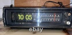 VTG General Electric Flip Clock Alarm Clock Radio GE Glowing Numbers 7-4333