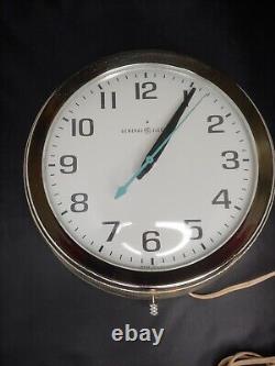 VTG WORKING General Electric G. E 2008A 8 Face Bubble Glass Silver Wall Clock