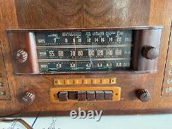 Vintage 1940 1941 General Electric J-71 Radio