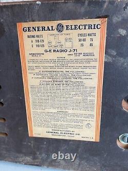 Vintage 1940 1941 General Electric J-71 Radio