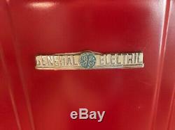 Vintage 1940's GE general electric refrigerator, Runs well