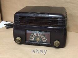 Vintage 1940's General Electric Bakelite AM Tube Radio Model 100 Art Deco Retro