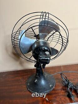 Vintage 1940s General Electric Vortalex Oscillating Desk Fan, working Antique