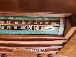 Vintage 1941-1942 ERA GENERAL ELECTRIC GE Tube Radio