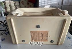 Vintage 1948 General Electric Model 114 Tube AM Radio