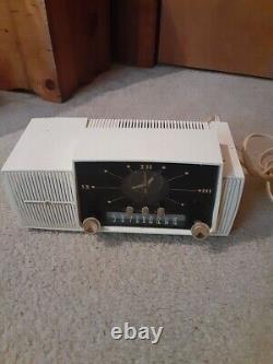 Vintage 1950s GE General Electric MCM Tube Radio Alarm Clock WORKS