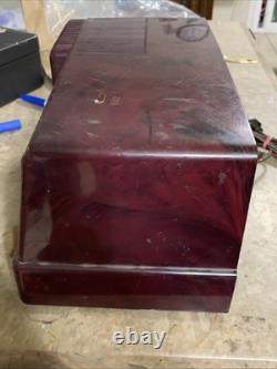 Vintage 1950s GE General Electric Model 400 Purple Bakelite Tube Radio MCM READ