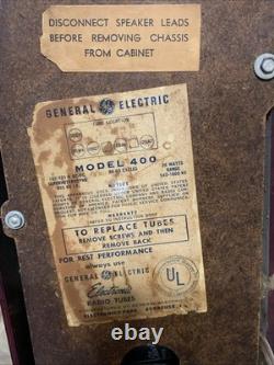 Vintage 1950s GE General Electric Model 400 Purple Bakelite Tube Radio MCM READ