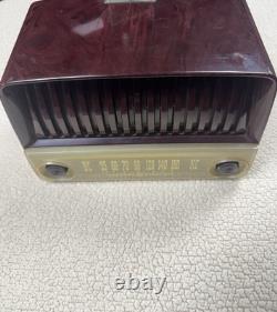Vintage 1950s General Electric Model 135 Bakelite Tune Radio