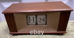 Vintage 1950s General Electric Model 8113 Walnut Wood Flip Clock WORKS