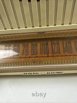 Vintage 1951 General Electric Tube Radio Model 423 Ivory radio Works TV PROP