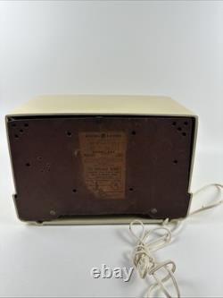 Vintage 1951 General Electric Tube Radio Model 423 Ivory radio Works TV PROP