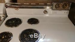 Vintage 1954 White GE Electric Oven in good condition