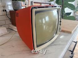 Vintage 1960s General Electric GE M112YRD 10.5 Portable B&W CRT TV Retro Red