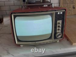 Vintage 1960s General Electric GE M112YRD 10.5 Portable B&W CRT TV Retro Red
