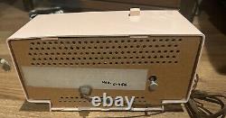 Vintage 1960s General Electric Solid State Clock Radio Model C4404 Honey Beige