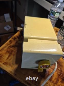 Vintage 1969 General Electric C3300A Working Clock Radio Groovy Psychedelic