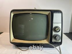 Vintage 1970's General Electric 10 inch Television TV xb2450sd CRT Working Rare