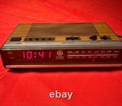 Vintage 1978 GE radio alarm clock-Amazing condition-estate sale find