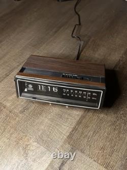 Vintage 1980s General Electric Flip Clock Alarm Radio 7-4305c, TESTED