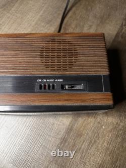 Vintage 1980s General Electric Flip Clock Alarm Radio 7-4305c, TESTED