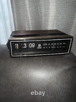 Vintage 1981 General Electric Flip Clock Radio Alarm Clock 7-4305D WORKING