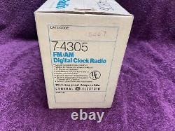 Vintage 1984 General Electric Flip Clock Radio Alarm Clock 7-4305 UNOPENED NEW