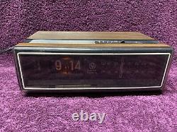 Vintage 1984 General Electric Flip Clock Radio Alarm Clock 7-4305D PRISTINE COND