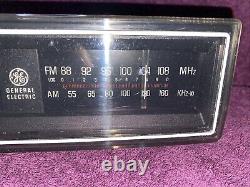 Vintage 1984 General Electric Flip Clock Radio Alarm Clock 7-4305F WORKING