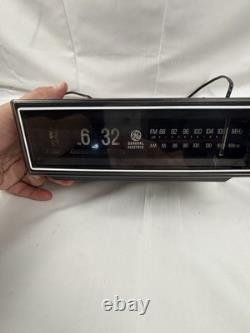Vintage 1984 General Electric Flip Clock Radio Alarm Clock 7-4305F WORKING