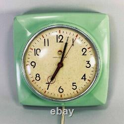 Vintage 50s MCM General Electric Teal Green Kitchen Clock GE 2H20 Tested USA