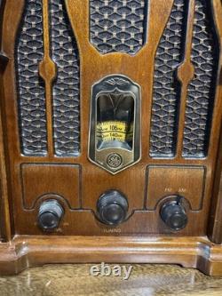 Vintage 7-4100JA General Electric Wood Cathedral 1932 Replica AM/FM Radio