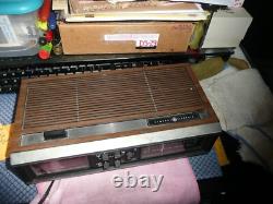 Vintage 80's General Electric 7-4460C FM/AM Electronic Digital Alarm Clock Radio