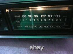 Vintage 80's General Electric 7-4460C FM/AM Electronic Digital Alarm Clock Radio