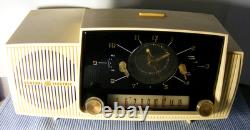 Vintage Atomic Age General Electric Clock Alarm Radio Working