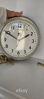 Vintage Auth Telechron 14 industrial wall clock Working motorized electric