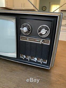 Vintage Color GE General Electric CRT Vacuum Tube Tabletop TV, Retro Working