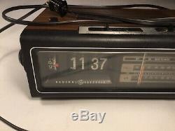 Vintage GE AM/FM Digimatic Flip Alarm Clock, Radio 7-4310 F. Excellent Works