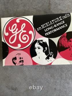 Vintage GE AM Miniature Radio P2710