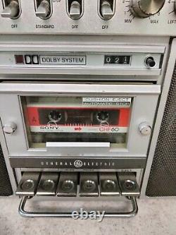 Vintage GE Boombox 3-5286A 1981 General Electric AM/FM/Cassette recorder